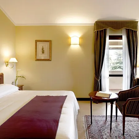 Cattani Stuart Xvii Secolo 酒店 佩萨罗