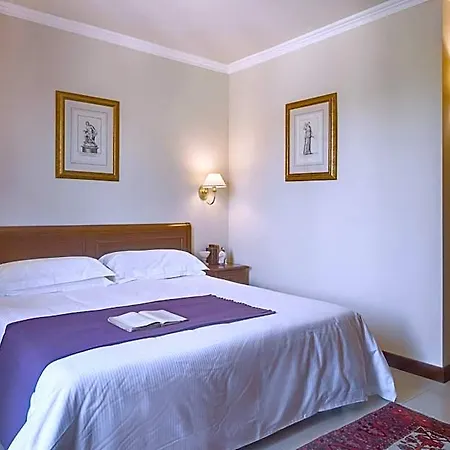 Cattani Stuart 4*
