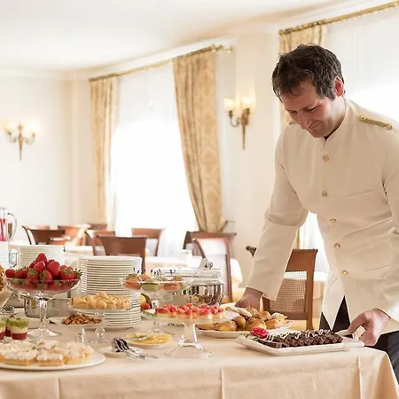 Cattani Stuart Xvii Secolo Hotel