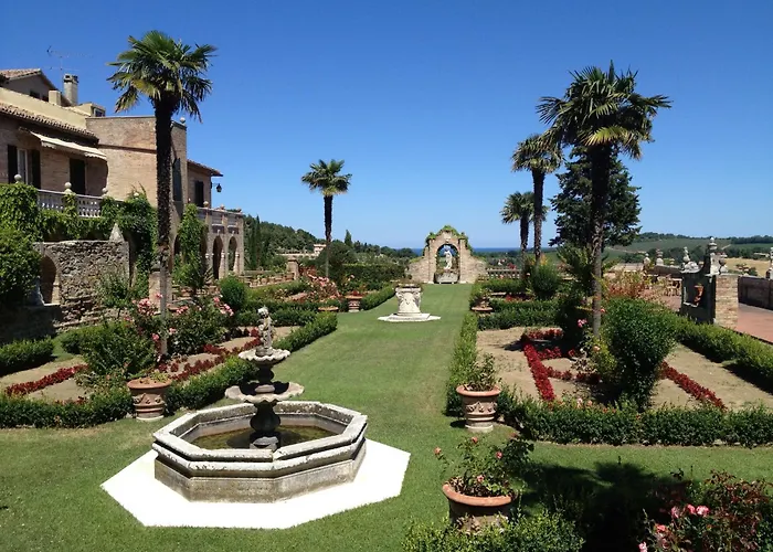 Hotel Cattani Stuart Xvii Secolo 4*