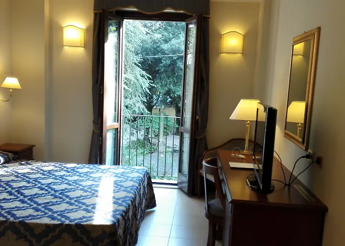 Hotel Cattani Stuart Xvii Secolo 4*