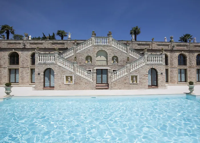 Hotel Cattani Stuart Xvii Secolo 4*