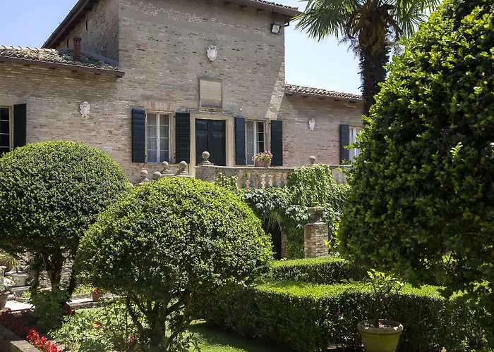 Cattani Stuart Xvii Secolo Hotel