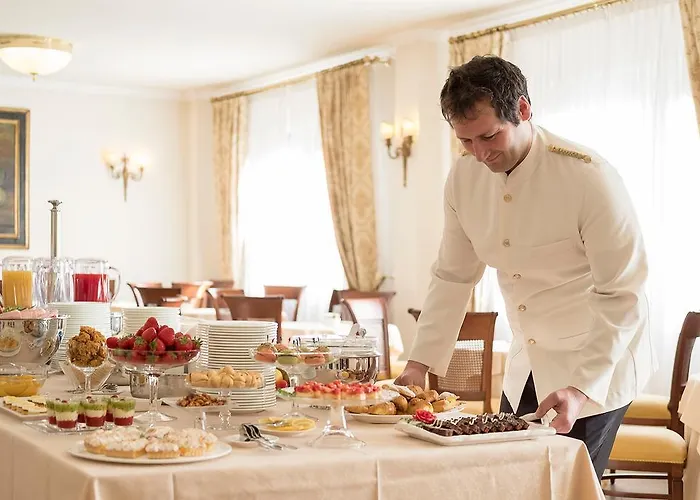 Cattani Stuart Xvii Secolo Hotel