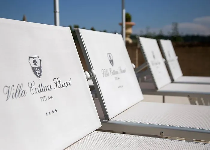 Cattani Stuart Xvii Secolo 4*